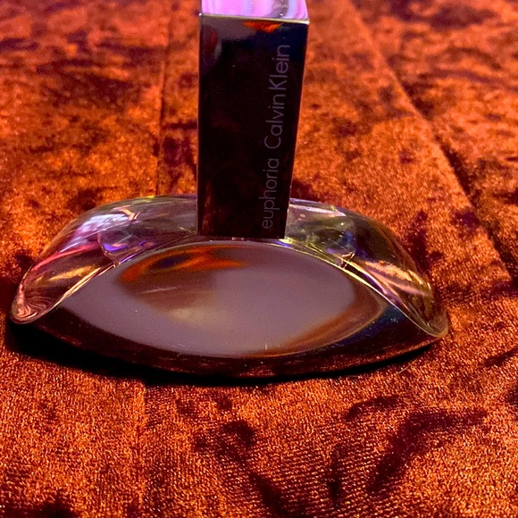 Perfume - Picture 1 of 3